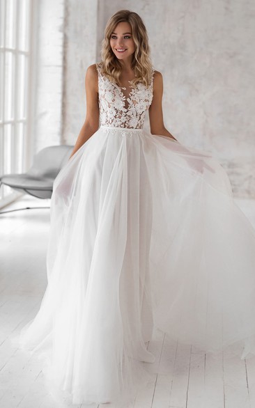 Elegant Lace Tulle V-neck A Line Wedding Dress  Sweep Train with Appliques