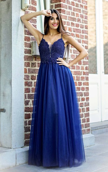 Simple A Line Tulle V-neck Sleeveless Prom Dress with Appliques and Beading