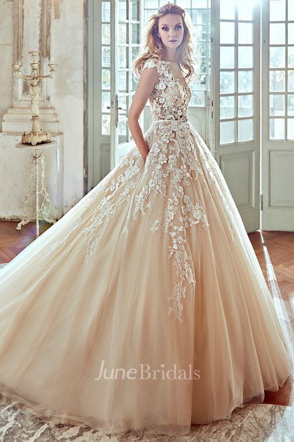 V-Neck A-Line Wedding Dress With Floral Lace Appliques and Pleated 