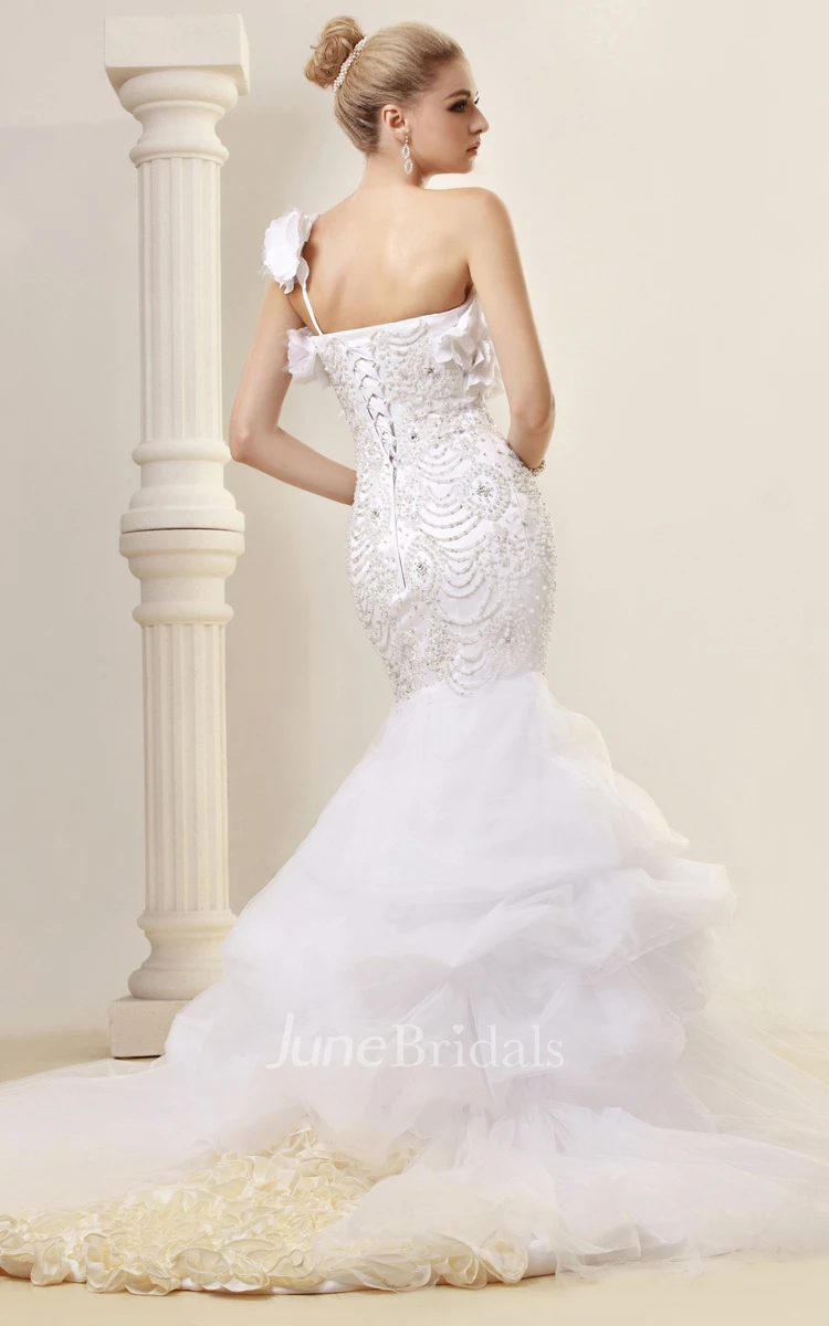 Sophisticated One-Shoulder Mermaid Dress With Ruffles and Chiffon