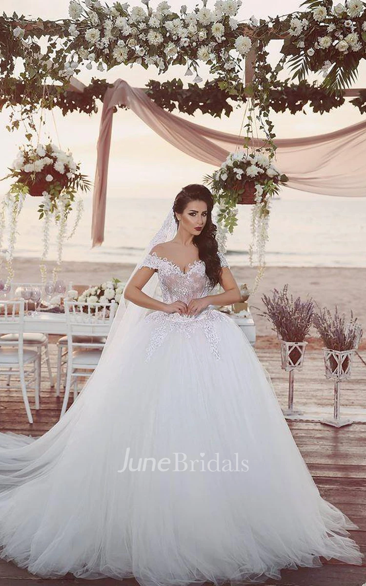 Delicate Tulle Lace Appliques Wedding Dress Off-the-shoulder Ball Gown
