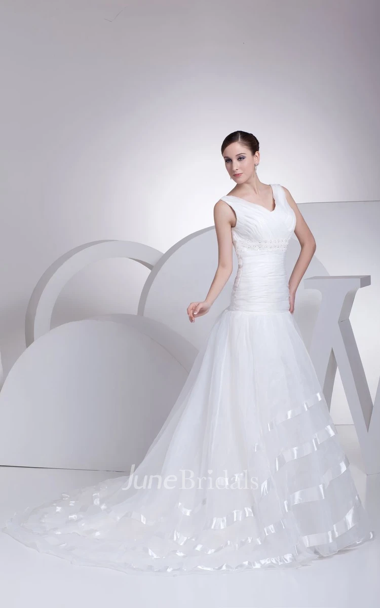 Enchanting Caped-Sleeve Ruched A-Line Dress With Tulle Overlay