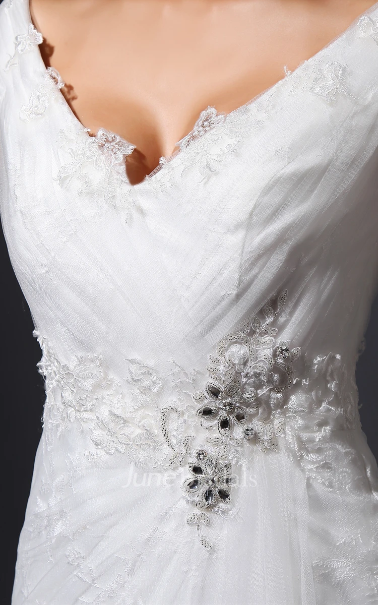 V-Neck Ruffled Column Dress With Lace Appliques Soft Tulle