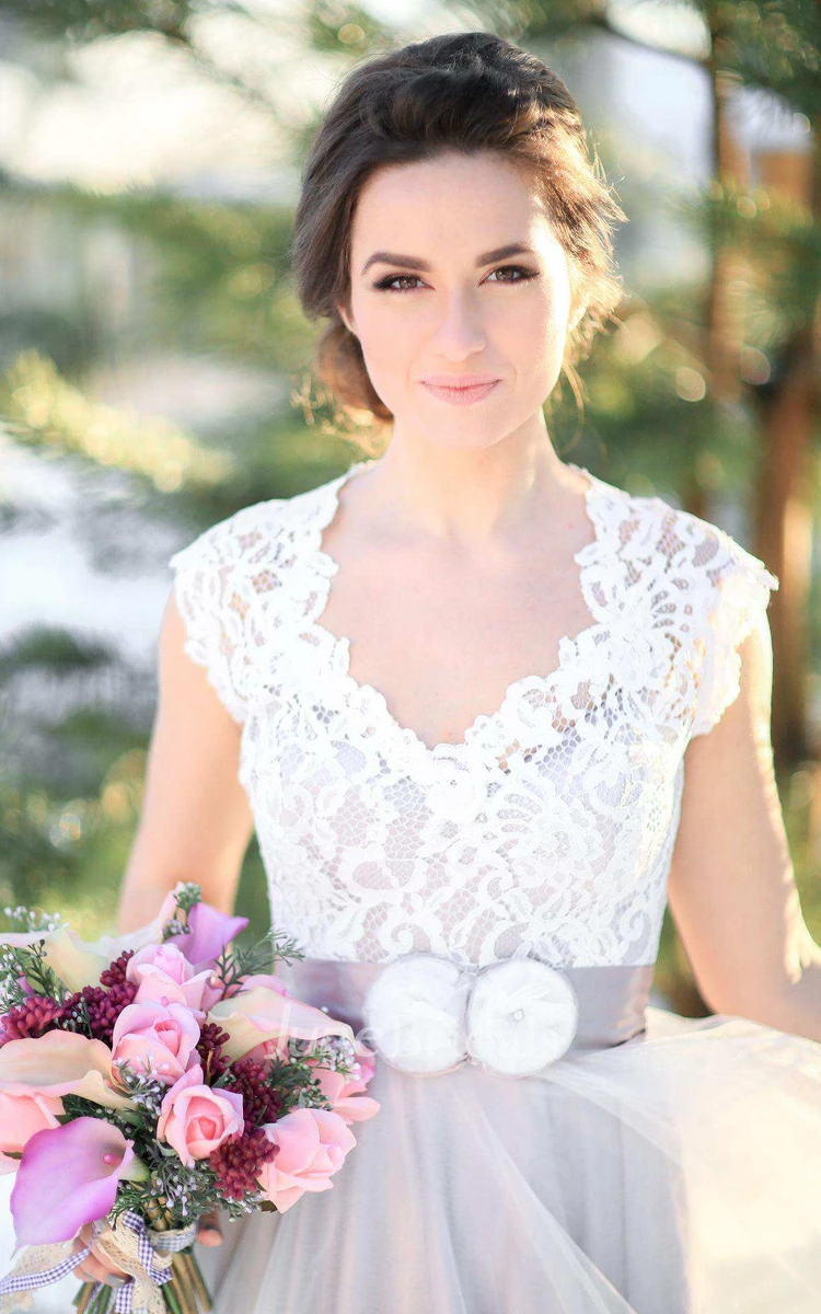 Queen Anne V-Neck Lace Tulle Wedding Dress With Keyhole