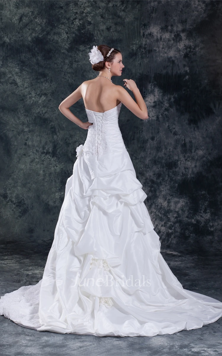 sweetheart a-line pick-up gown with ruched waist and appliques