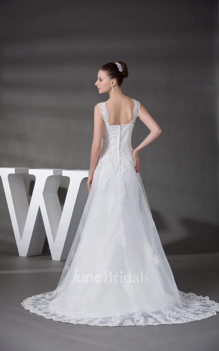 Plunged Ruched A-Line Dress With Tulle Overlay and Appliques