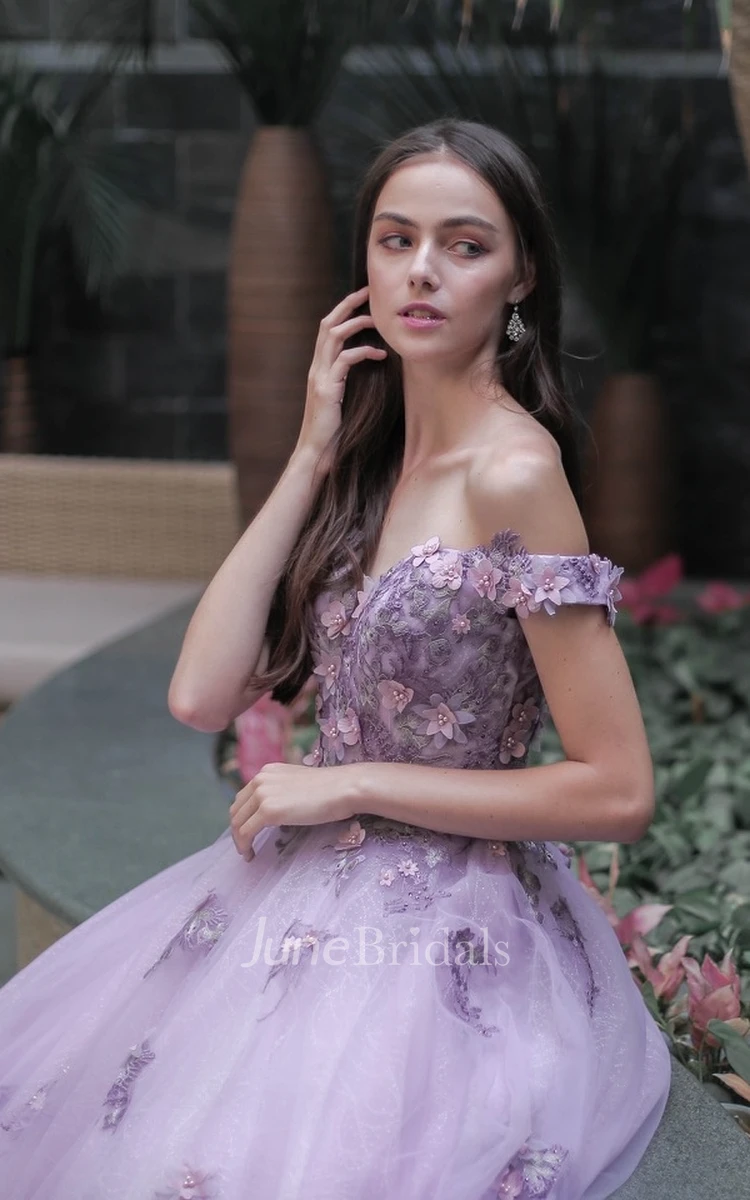 Lavender Romantic A-Line Ball Gown Off-the-Shoulder Tulle Prom Dress with Appliques