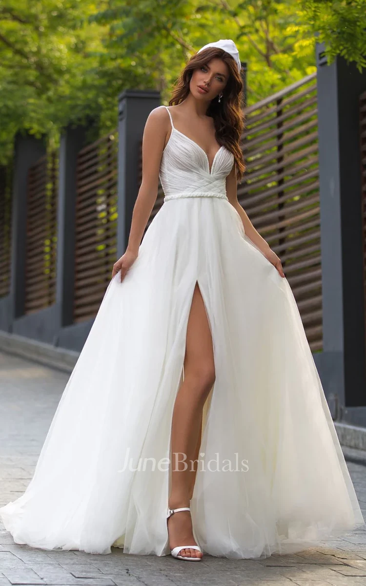 Elegant Sleeveless Tulle Garden Wedding Dress with Split Front Sweep Train