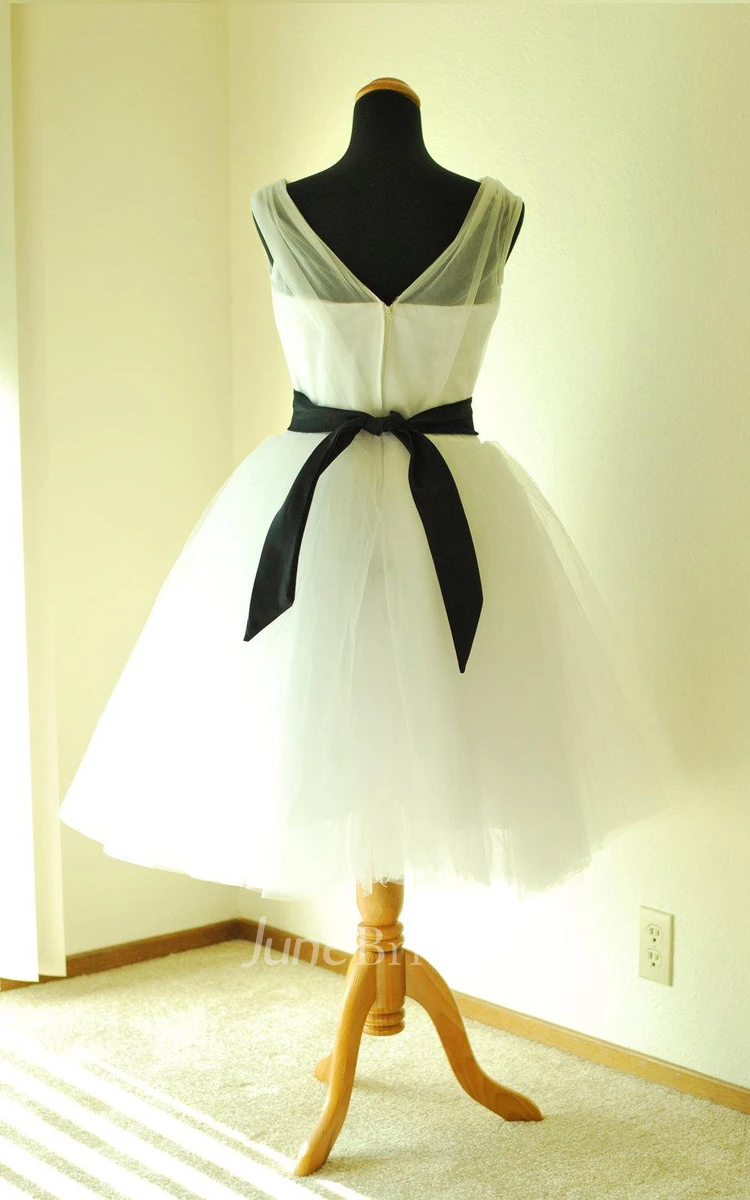 Knee-Length Tea-Length V-Neck Tulle Dress With Sash Ribbon