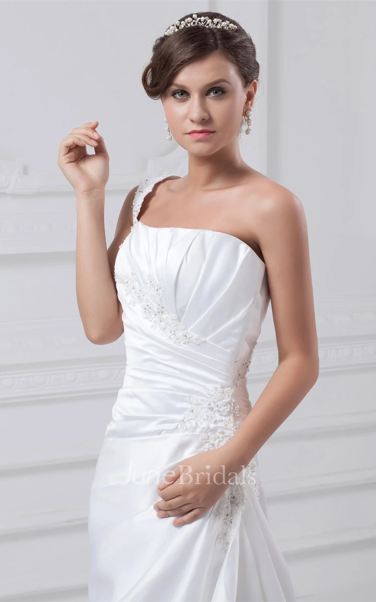 Sleeveless Side-Ruched A-Line Gown with Appliques and Single Strap