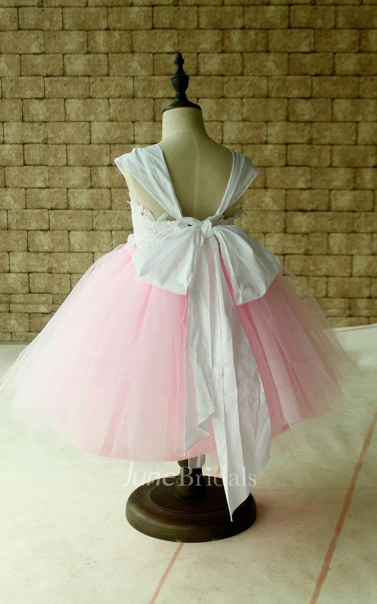 Cap Sleeve Pleated Ball Gown Knee-length Tulle&Lace Dress With Bow