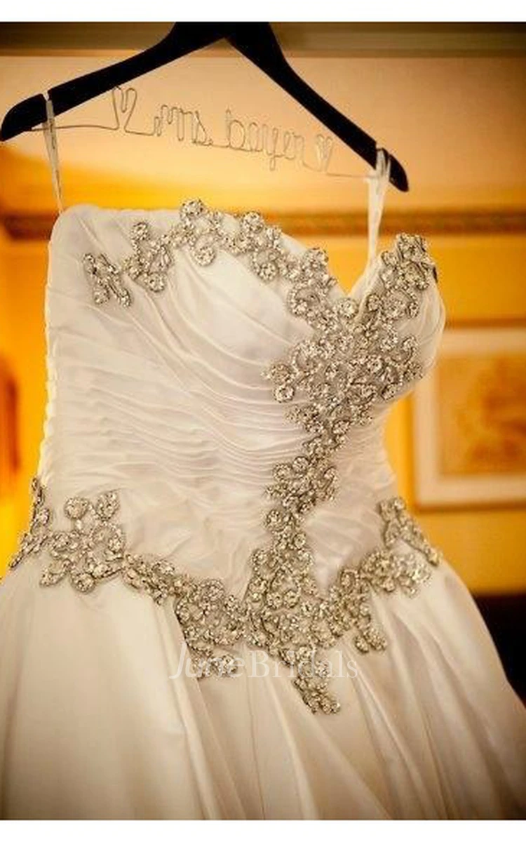 Modern Sweetheart Sleeveless Wedding Dress Spaghetti Strap With Beadings