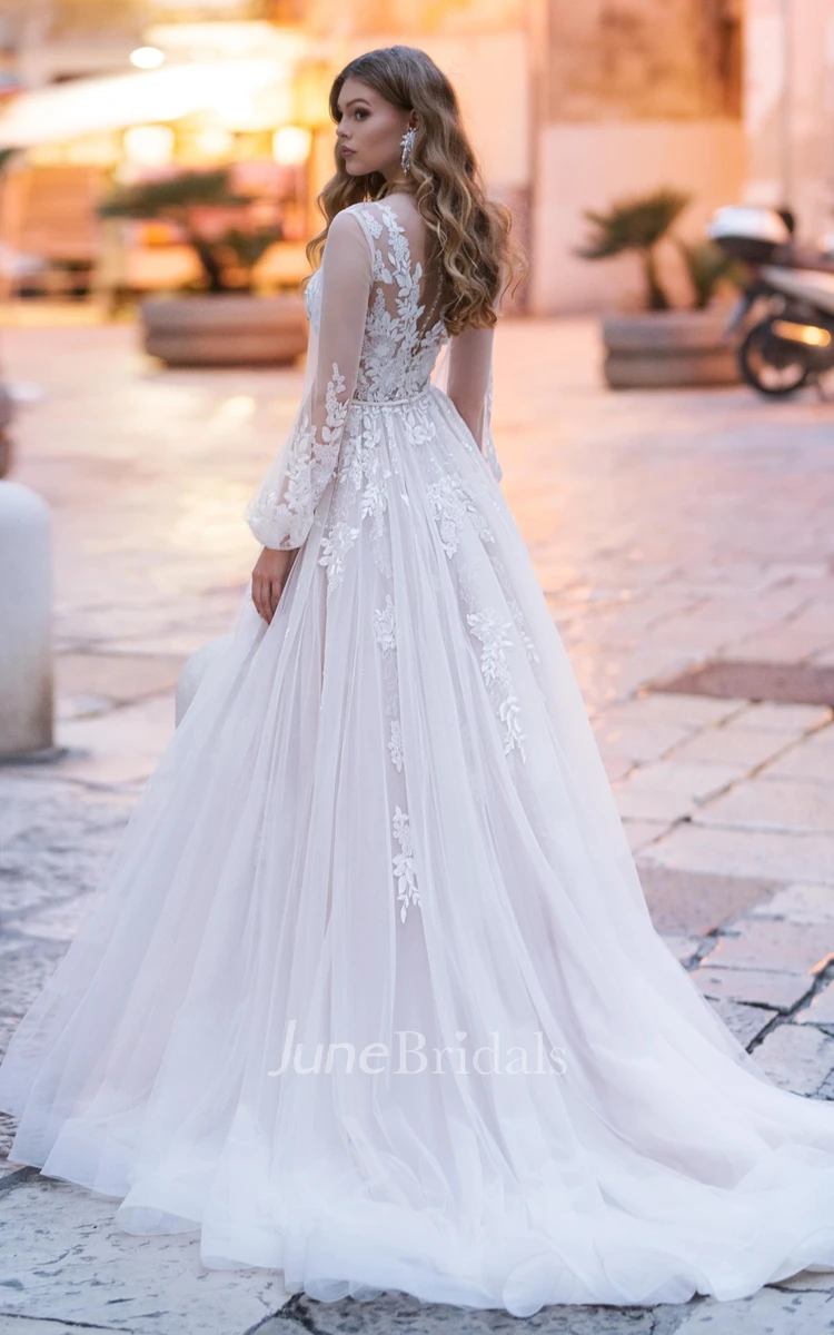 Romantic Rose Lace Wedding Dresses Luxury Bohemian Sweep Train Bridal Dresses V-Neck Summer