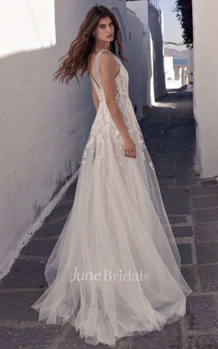 Simple A-Line Plunging Neck Tulle Wedding Dress with Appliques and Ruching