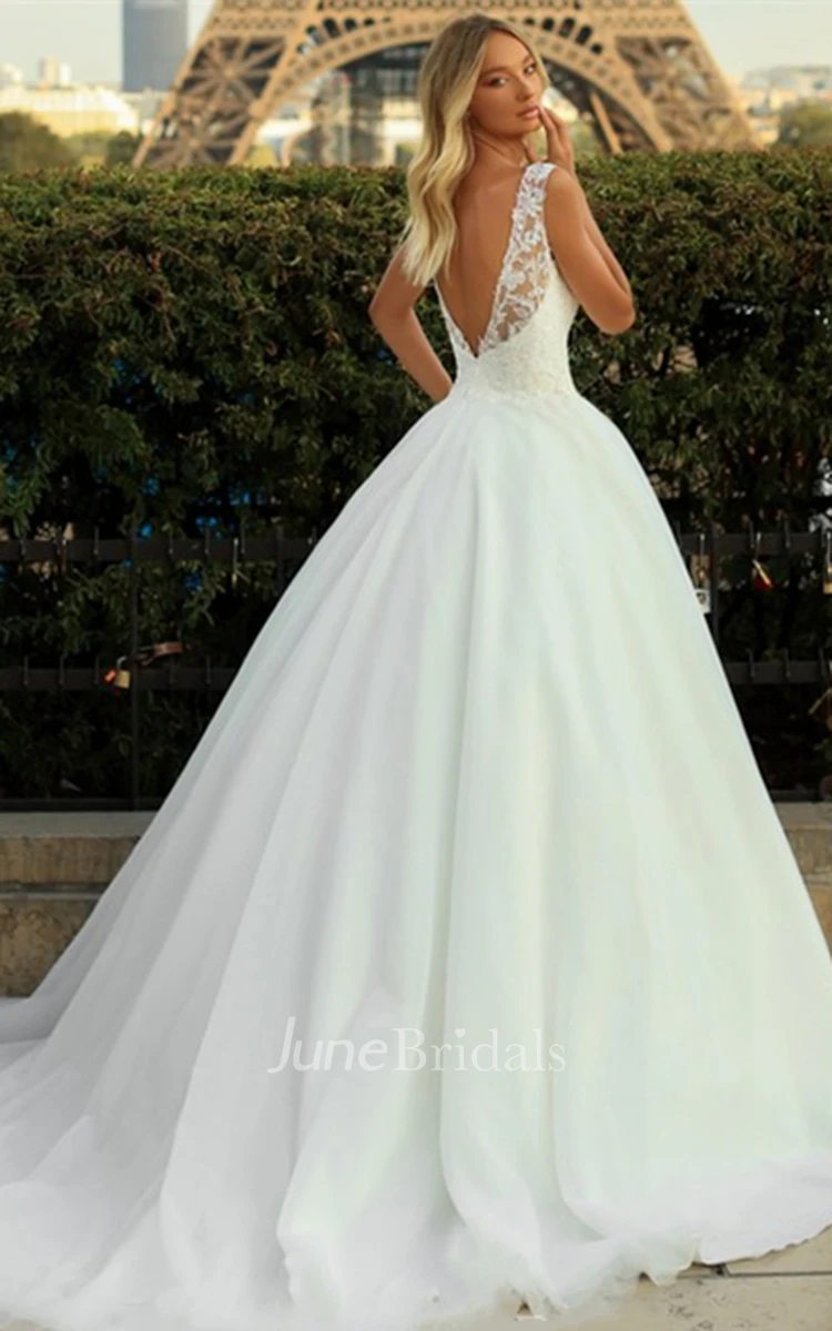 Vintage Ball Gown V-neck Tulle Sweep Train Wedding Dress with Appliques