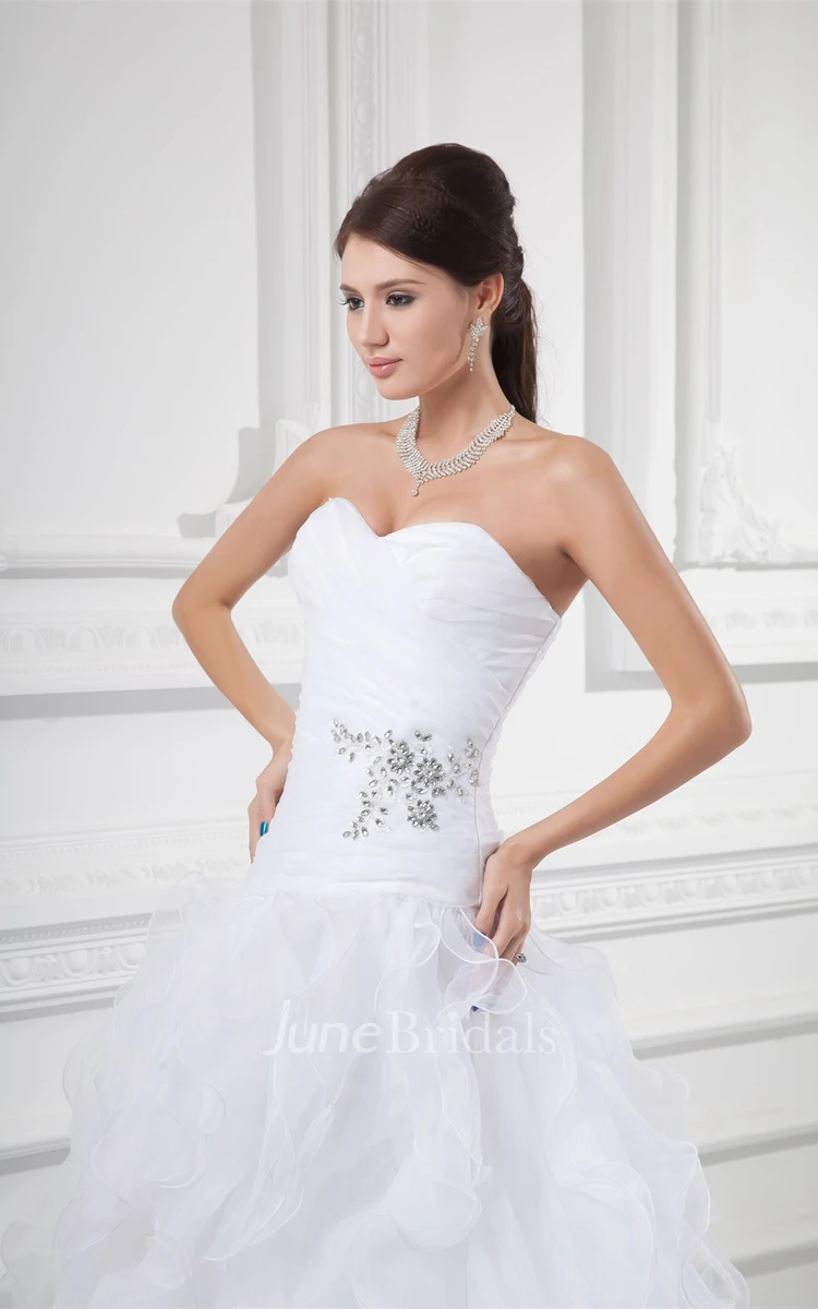 sweetheart ruched criss-cross dress with strass and ruffles