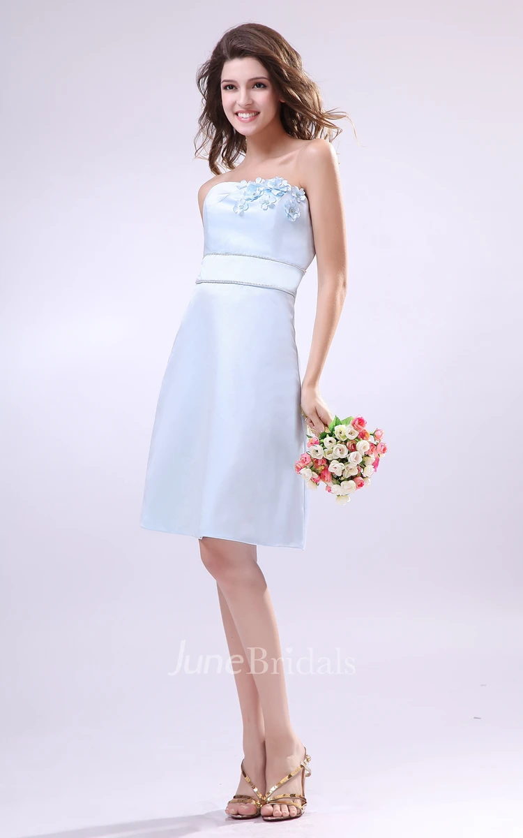 Strapless Dress Withwaistbanded Waist And Floral Embellishment