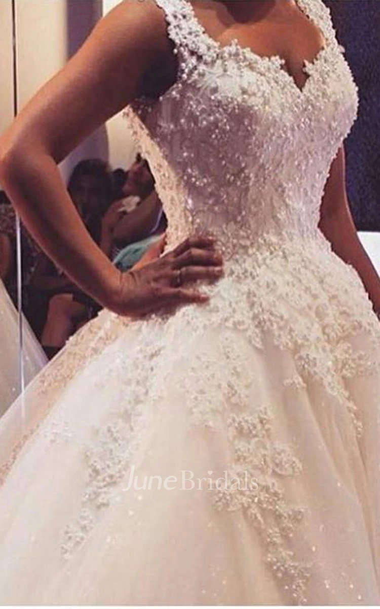 Delicate V-neck Tulle Lace Appliques Wedding Dress Ball Gown