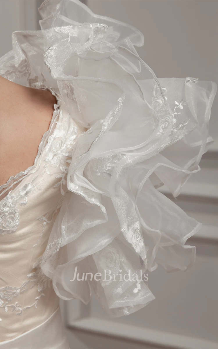 Plunged Ruffled A-Line Gown with Lace and Court Train