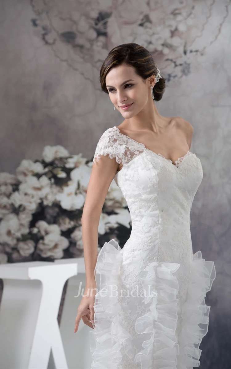 One-Shoulder Lace Mermaid Dress with Ruffled Design