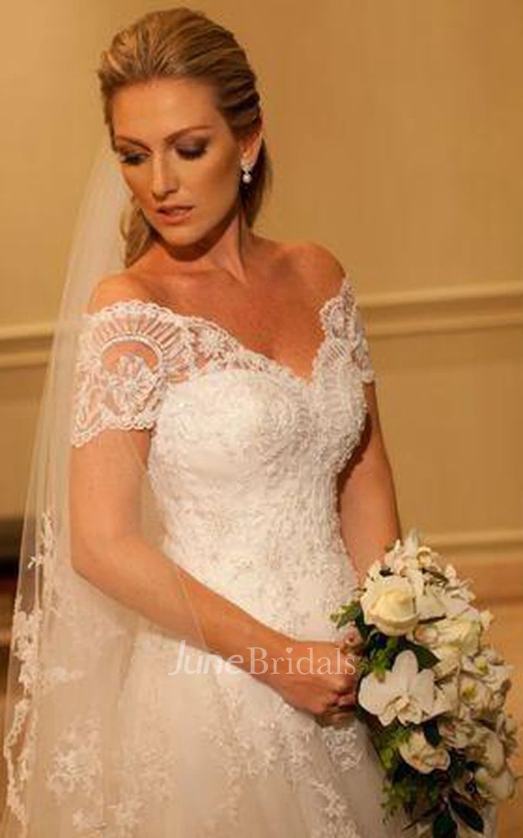Elegant Off-the-shoulder Tulle Lace Princess Wedding Dress Sweep Train
