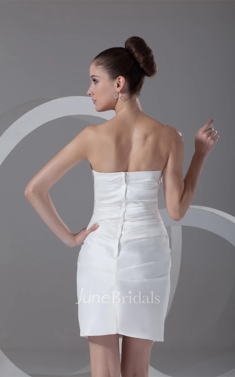 strapless short body-fitting dress with ruched design