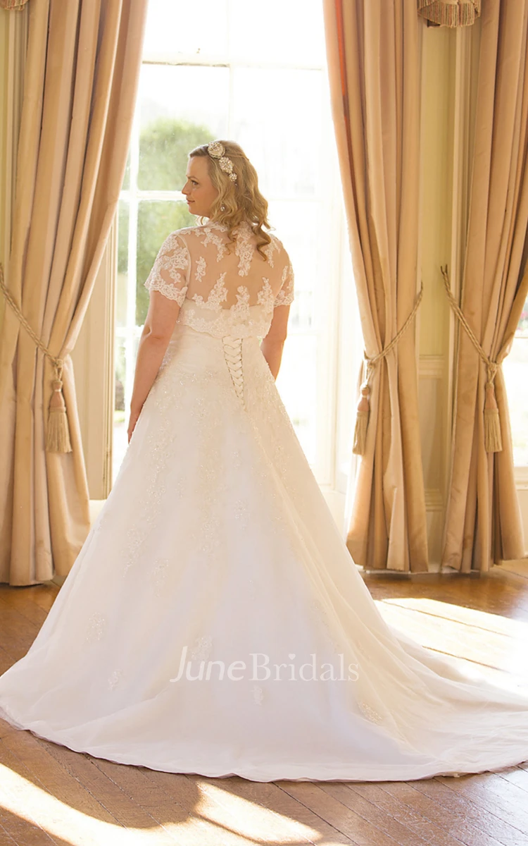 Sweetheart Short-Sleeve Lace Plus Size Wedding Dress With Illusion