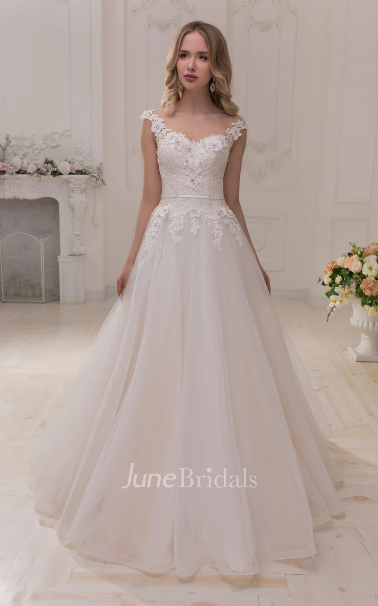 Scoop-Neck Cap-Sleeve A-Line Tulle Ball Gown Wedding Dress With Appliques