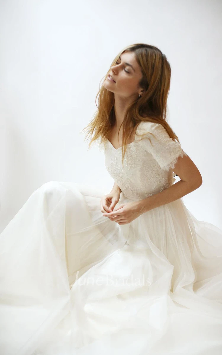 V-Neck Short Sleeve A-Line Tulle Wedding Dress With Lace Bodice