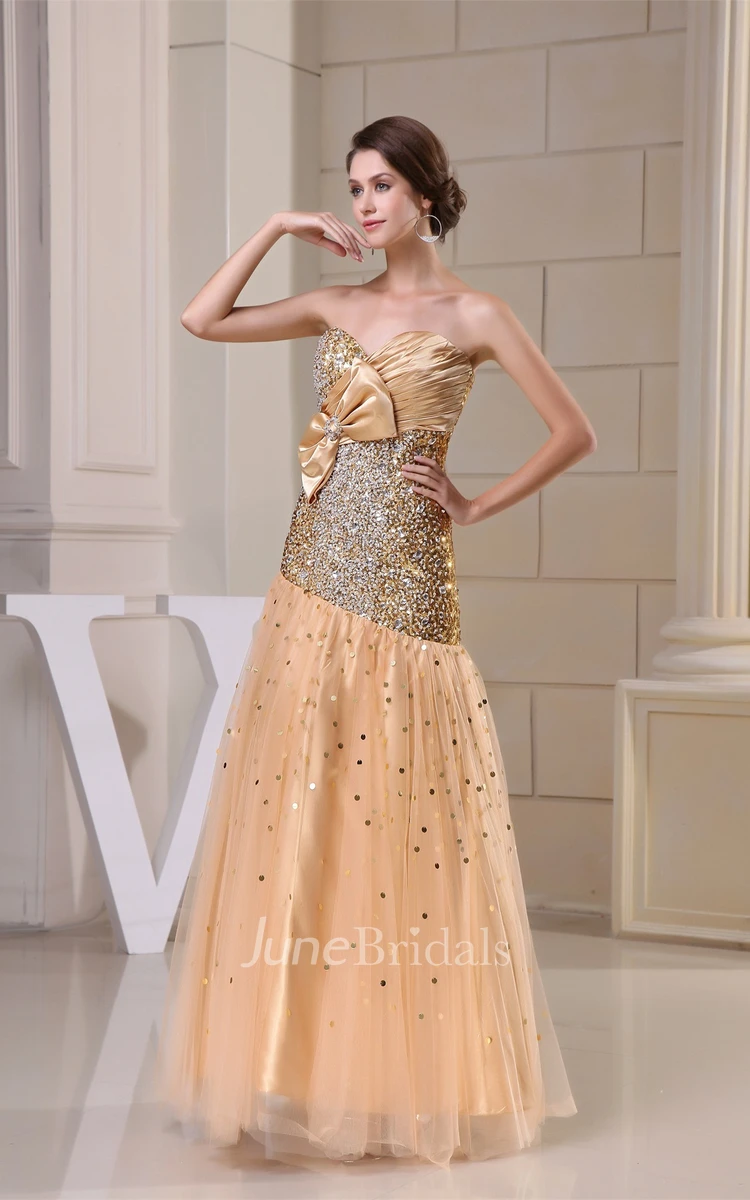 Glamorous Sweetheart Ruched Tulle Dress with Bow and Crystal Detailing