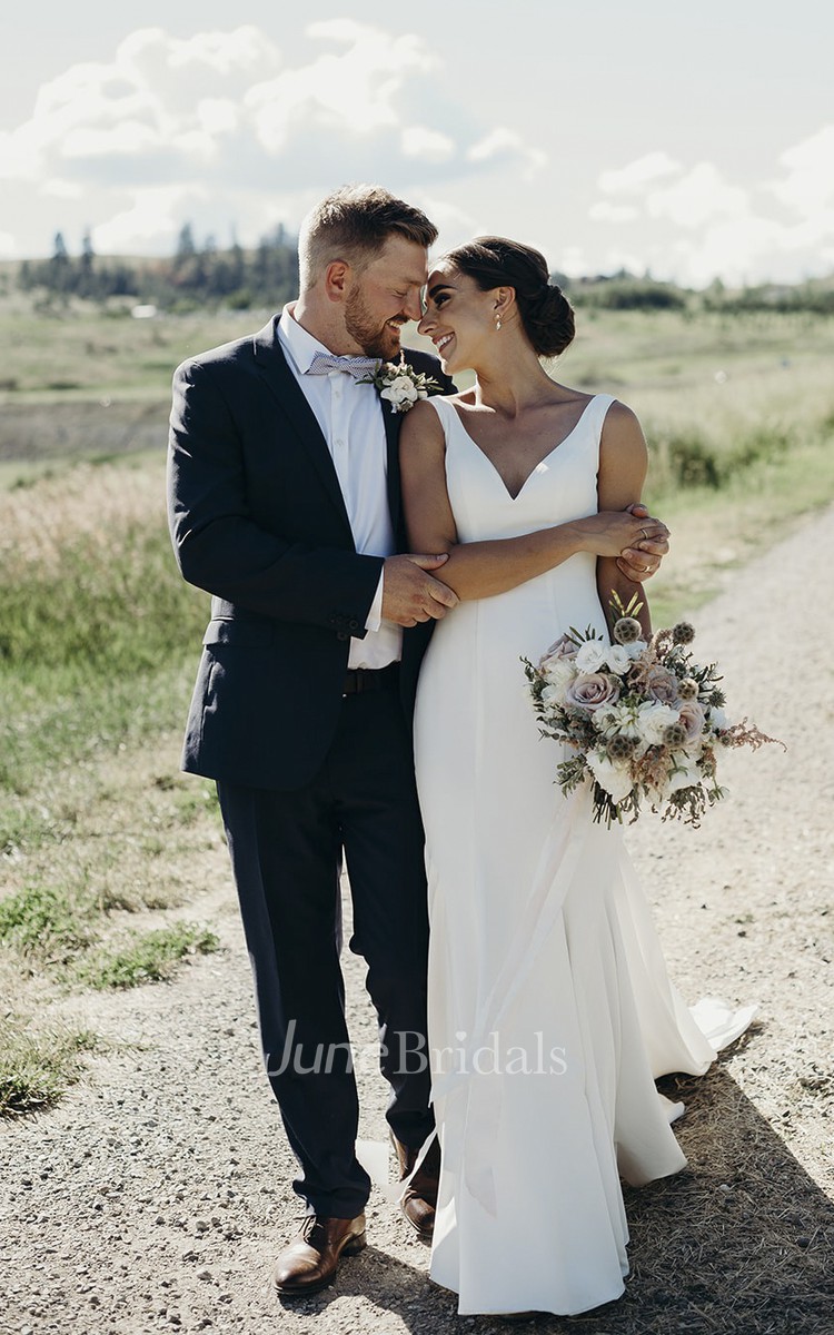 Mermaid Stunning Sleeveless V-neck Bridal Gown With Open Back