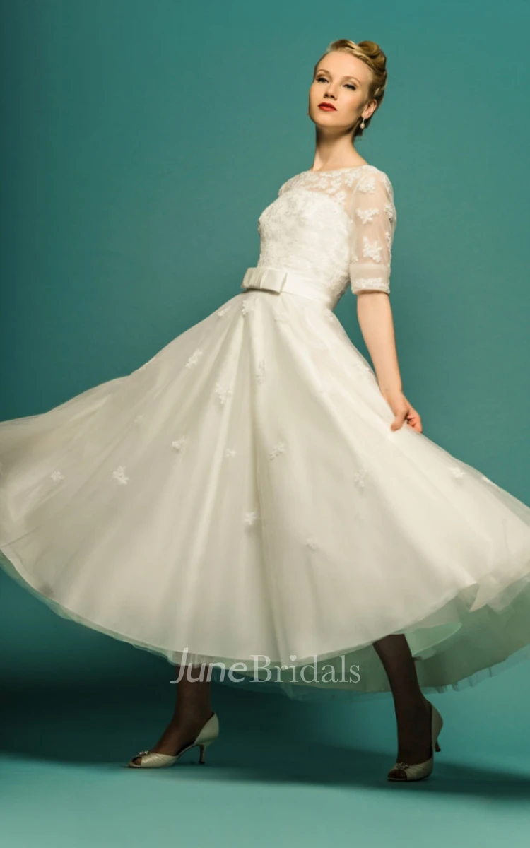 A-Line Tea-Length Scoop Neck Half Sleeve Appliqued Tulle Wedding Dress