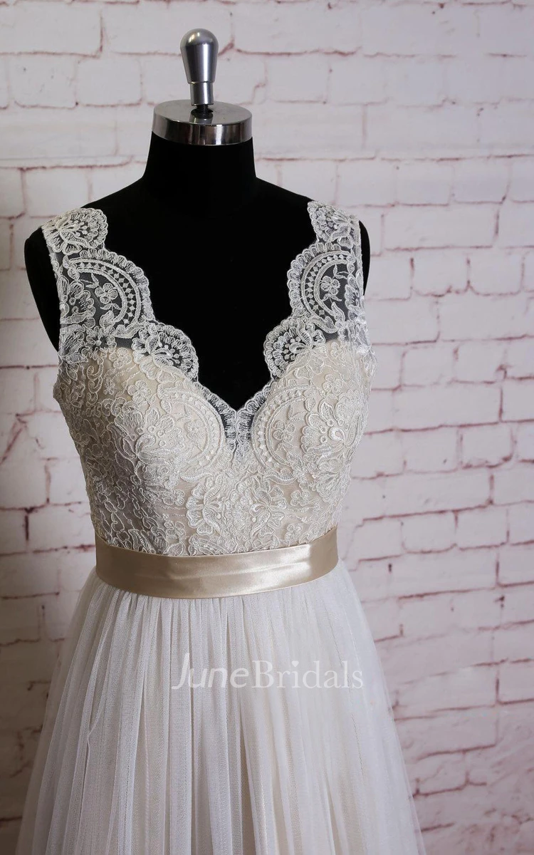 V-Neck Sleeveless Lace Top Wedding Dress With Champagne Lining