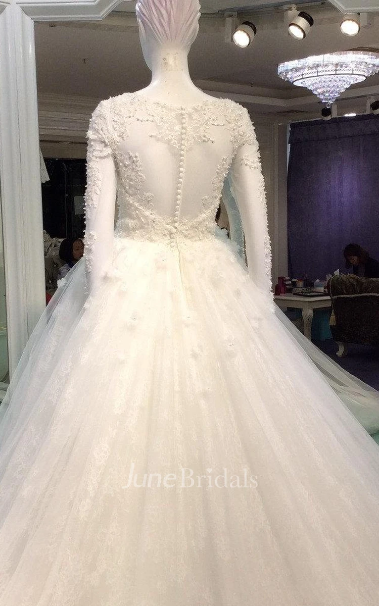 Romantic Scoop Long Sleeve Lace Bridal Gown With Cathedral Train