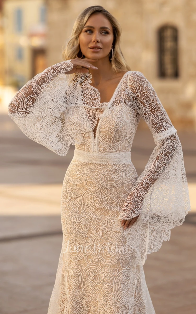 Vintage Lace V-Neck Sculpted Lace Wedding Dress with Long Sleeve Sheath Back