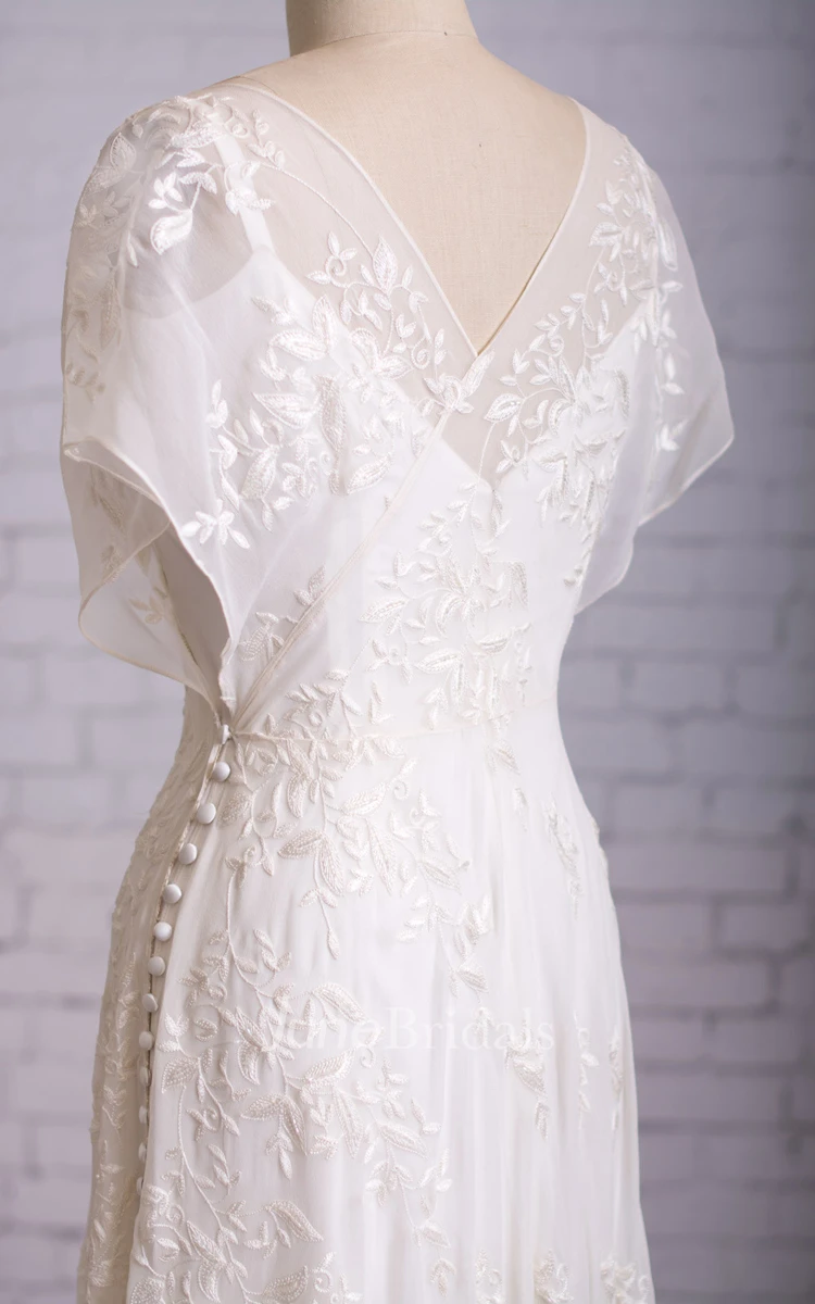 1950s Vintage Graceful Floral V-neck V-back Side Button Decorated Lace Wedding Dress With Butterfly Sleeves