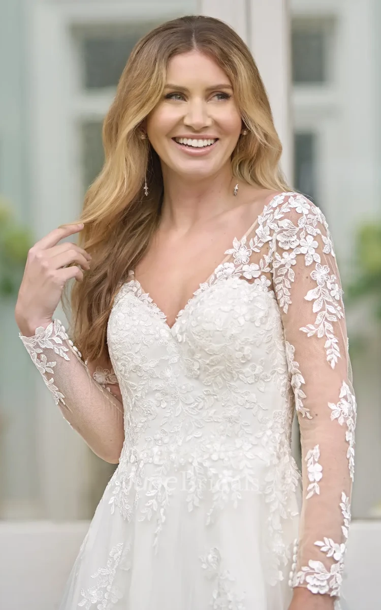 Romantic Tea Length Lace V Neck Wedding Dress Modern Illusion Long Sleeves Sweetheart Gown
