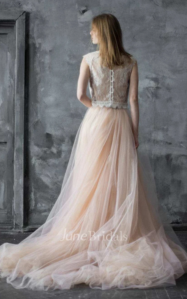 Scoop-Neck Cap-Sleeve Lace Top Tulle A-Line Dress With Sweep Train
