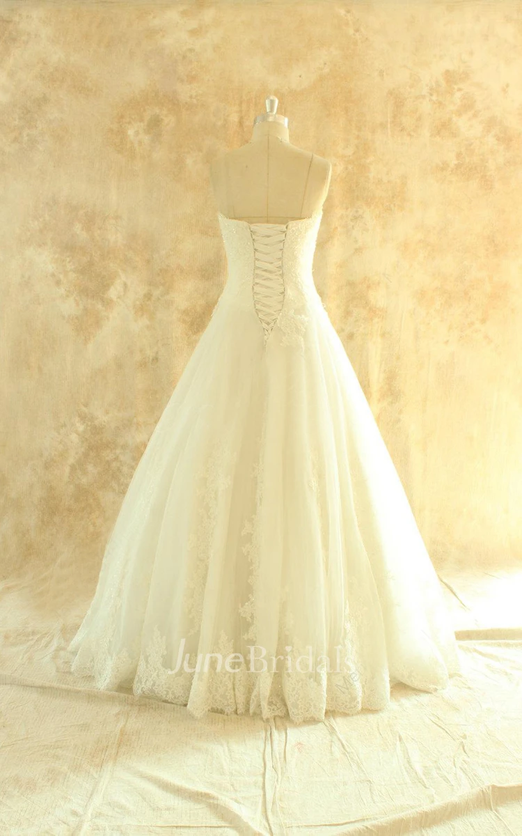Strapless Long Tulle Wedding Dress With Appliques And Lace-Up Back