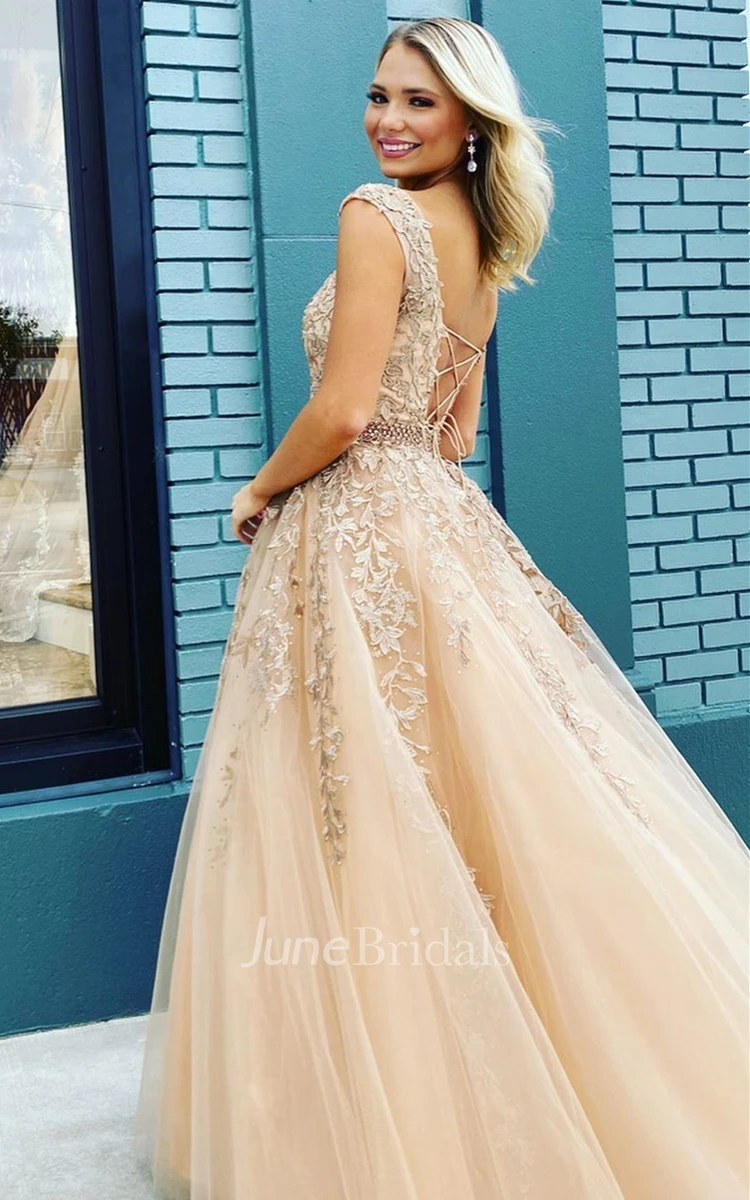 Elegant Ball Gown Bateau Tulle Sweep Train Prom Dress with Appliques