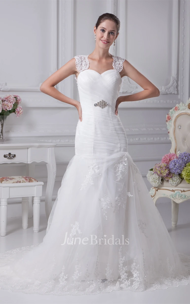 Sleeveless Mermaid Appliqued Dress with Broach and Keyhole Back