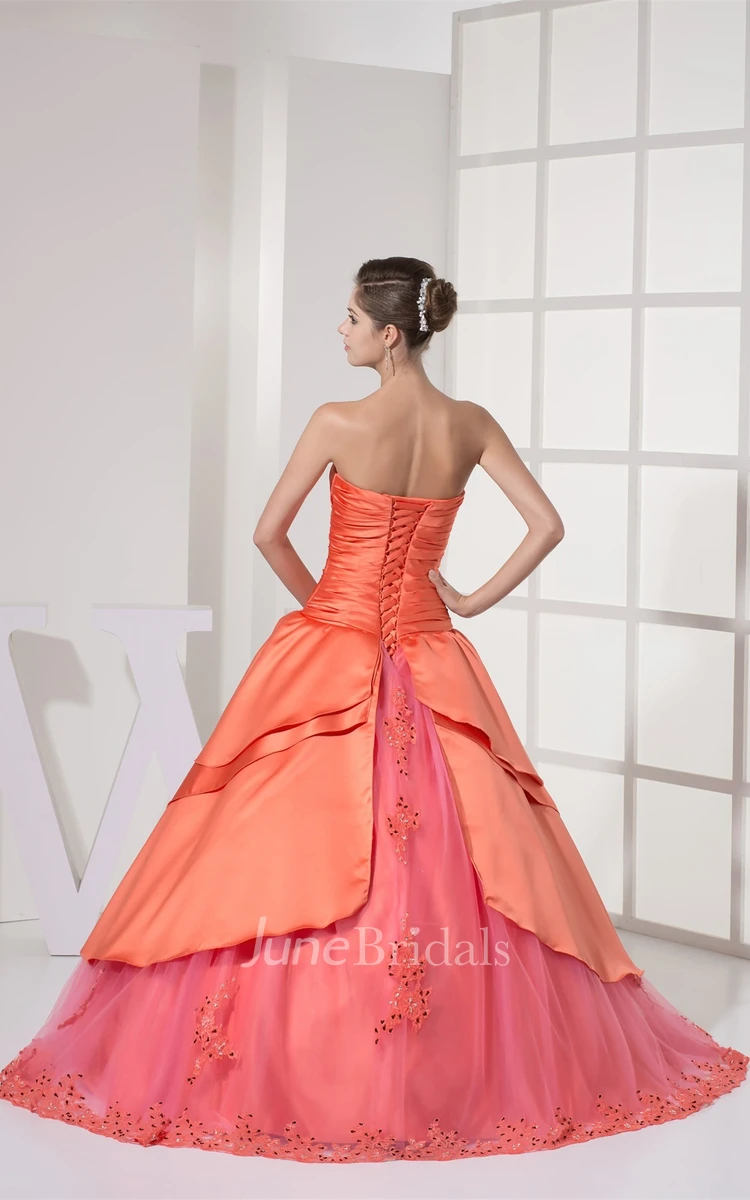 Sweetheart Criss-Cross Ruched Ball Gown with Stress and Appliques