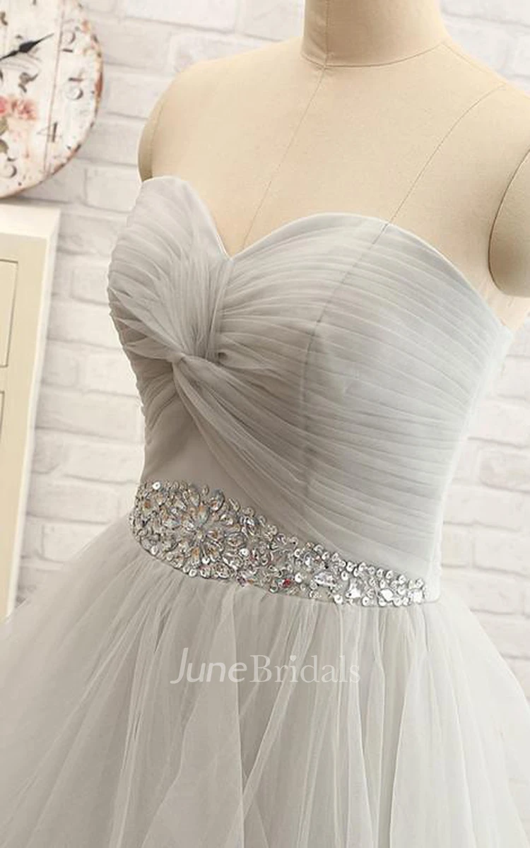 Elegant A-line Scoop Wedding Dresses with Beading
