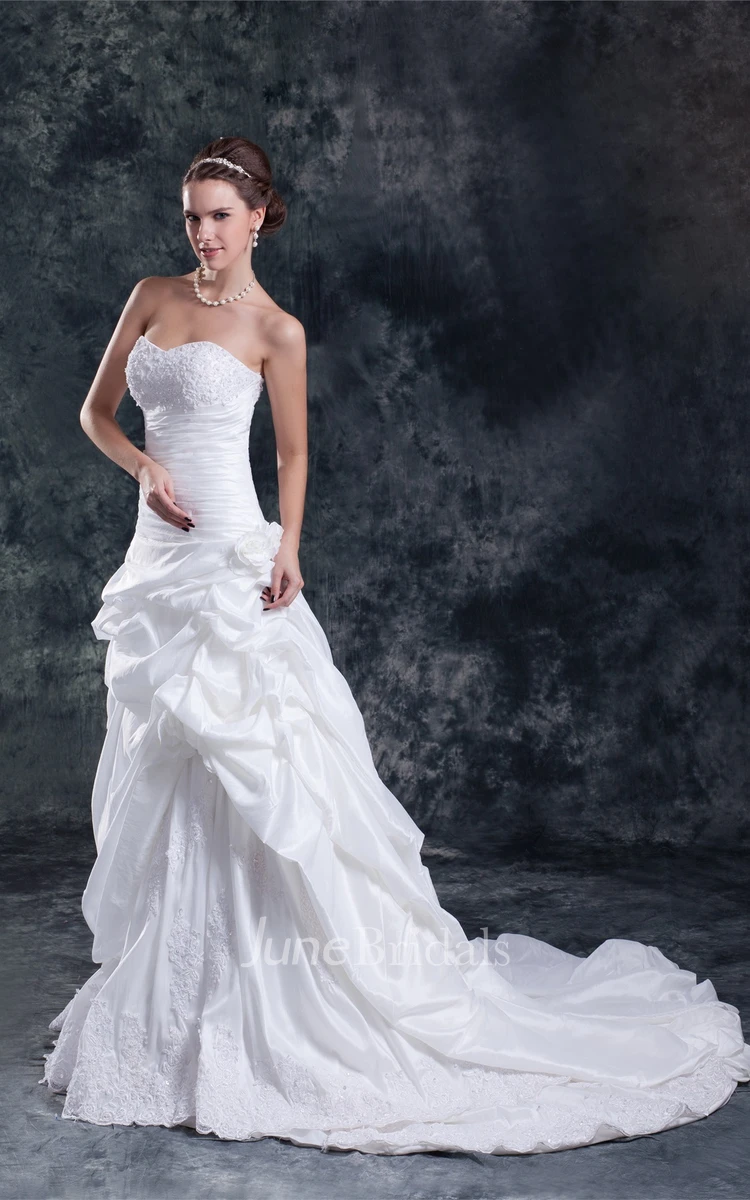 sweetheart a-line pick-up gown with ruched waist and appliques