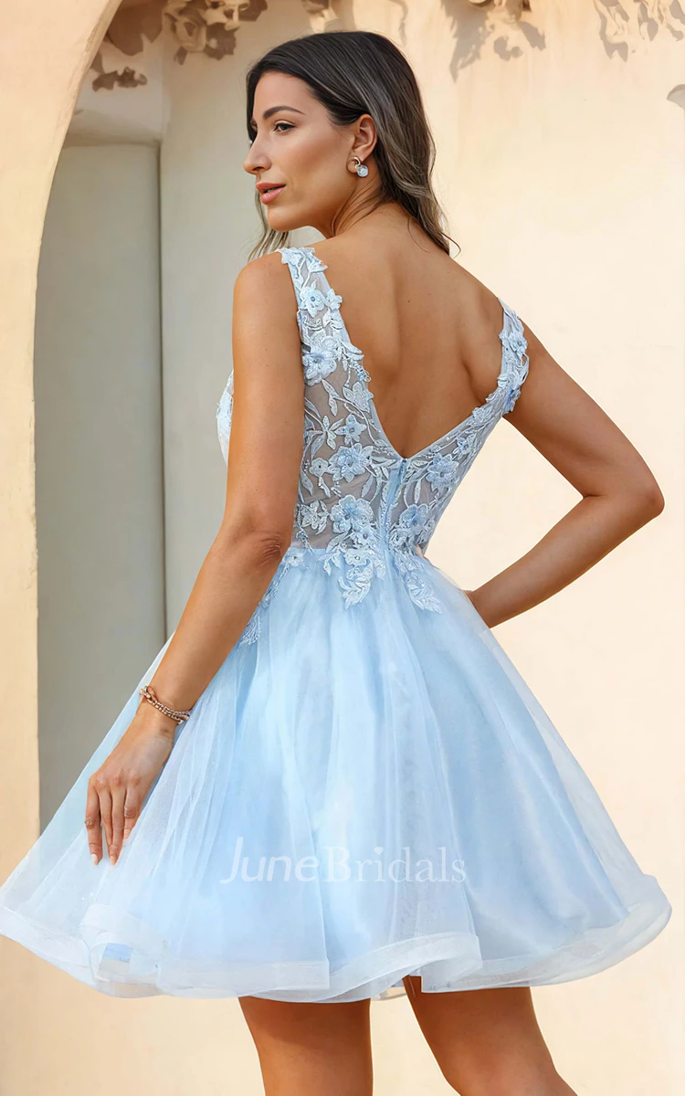 Ethereal Romantic A-Line V-neck Tulle Lace Appliques Homecoming Dress Sexy Adorable Knee-length Petite Sleeveless Prom Dress with Straps Deep-V Back